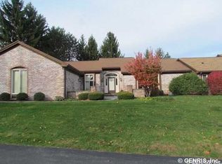 41 Tobey Brk, Pittsford, NY 14534