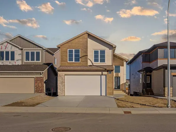 3121 SW 44th St S, Lethbridge, AB T1K 8J3