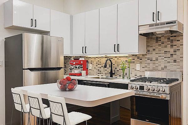 1st image of 342 Eldert St #118