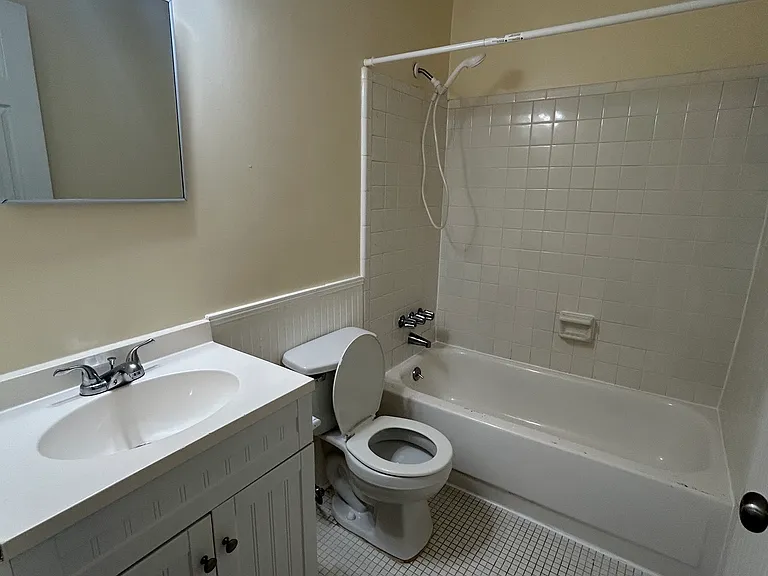 1208 Bush River Rd #A4 — Photo 6