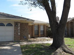 2219 Mediterranean Ave, Arlington, TX 76011