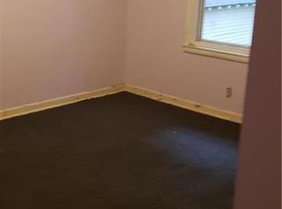 6404 River Rd, Pleasant Valley, MO 64068