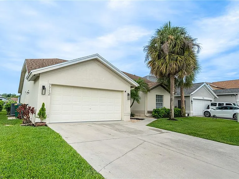 7712 Citrus Hill Ln — Photo 4