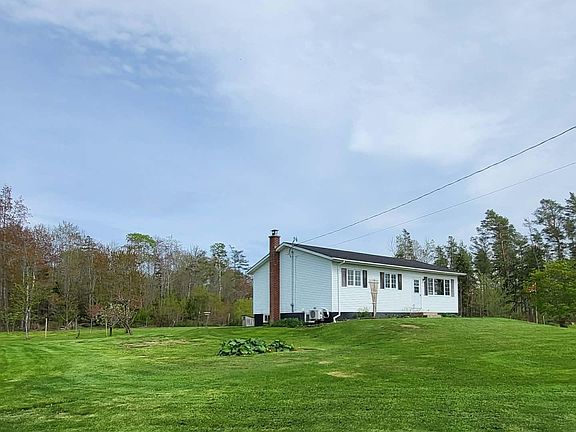 3rd image of 302 Fitch Rd