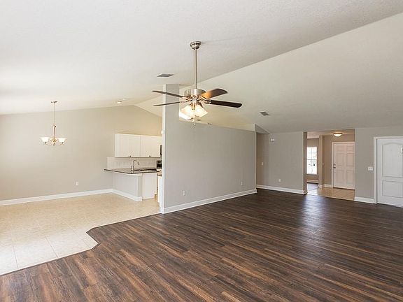 5th image of 7779 Canterbury Cir
