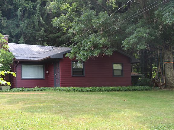 2nd image of 9514 Lakewood Dr NE