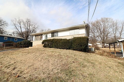 4th image of 245 Becker Dr