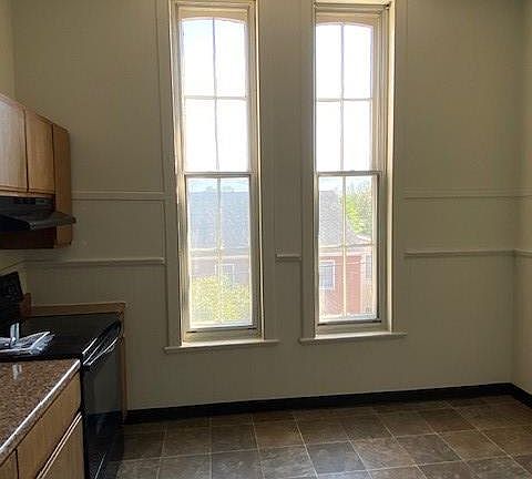 3rd image of 101 W South St APT 7A