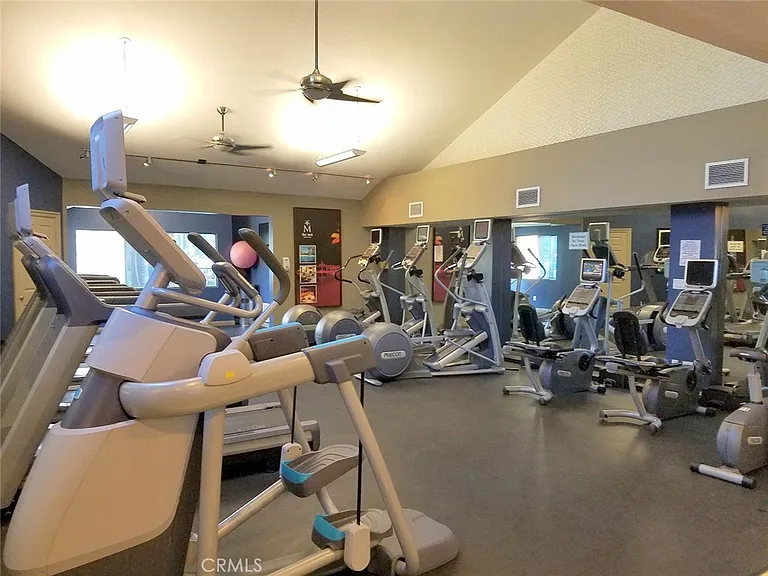 21550 Burbank Blvd #208 — Photo 15