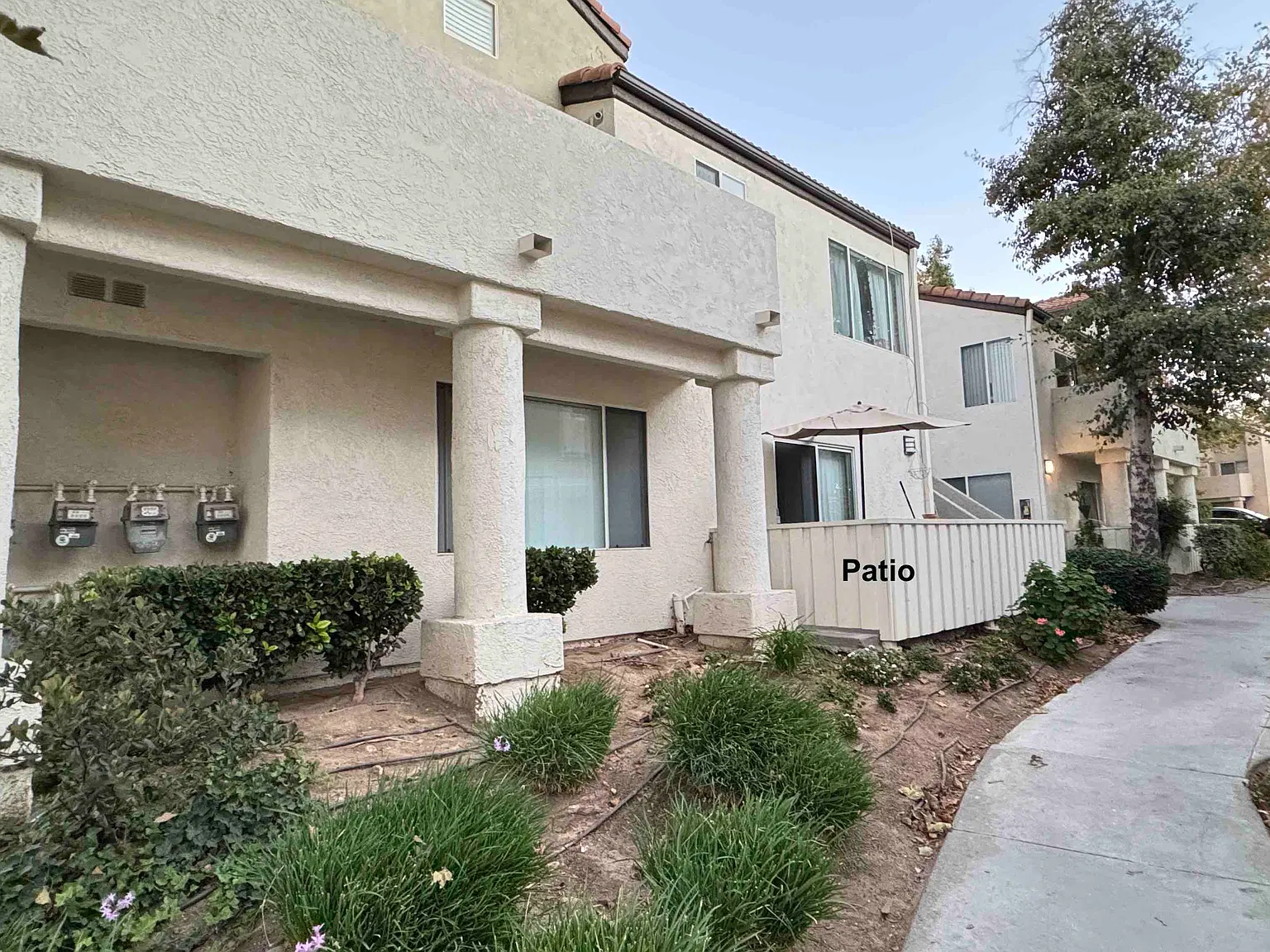 2 bed, 829 sqft, $2,490 — Photo 1