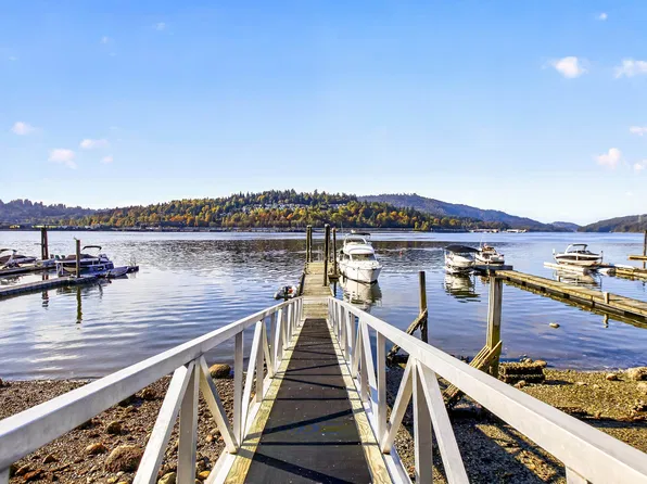 1112 Alderside Rd, Pt Moody, BC V3H 3A6