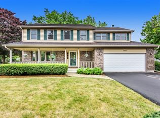 483 Jennifer Ln, Grayslake, IL