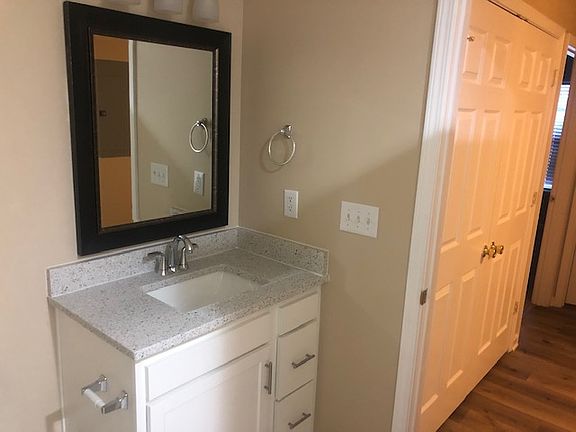 3rd image of 9303 Stonestreet Rd Unit 201