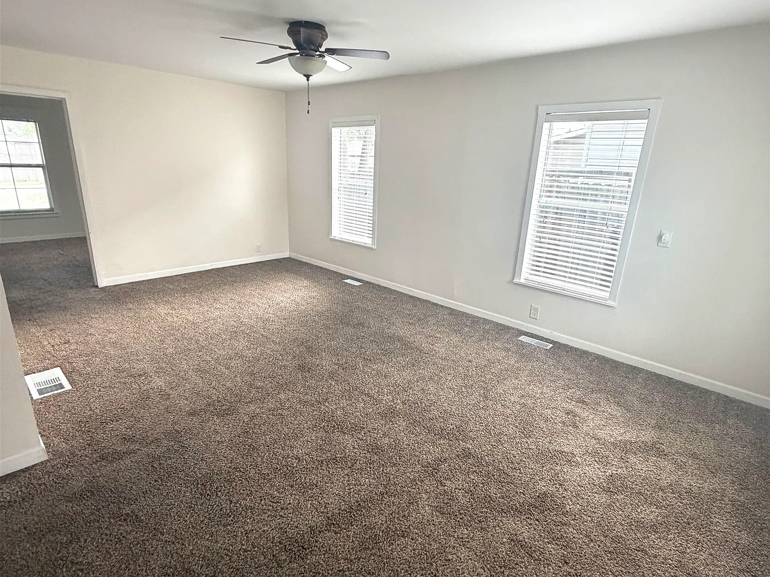 3 bed, 1312 sqft, $1,500 — Photo 2
