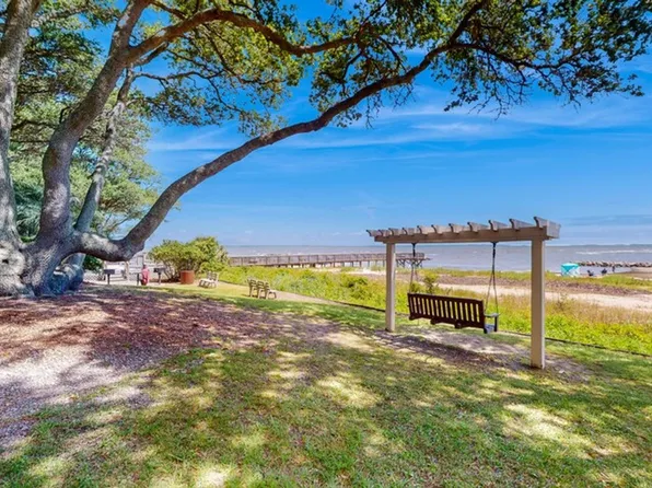 239 Beach City Rd, Hilton Head Island, SC