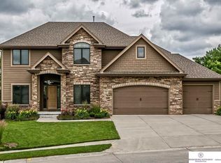 17804 Corby St, Omaha, NE 68116