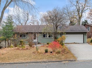 11261 Red Fox Dr, Osseo, MN 55369