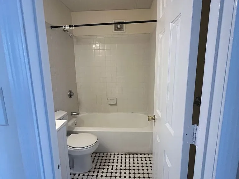 34-437 Cambridge St #34 — Photo 2