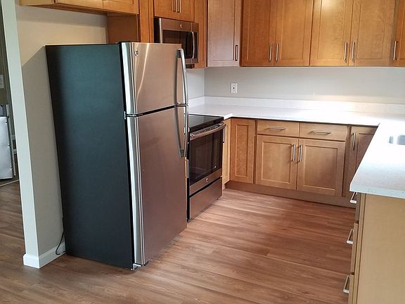 4th image of 15532 27th Ave NE APT 2