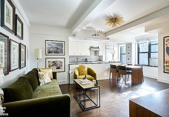 3rd image of 333 E 53rd St APT 12H