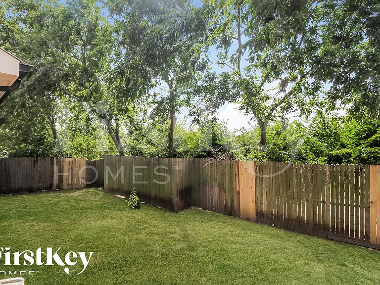 1450 Waldrop Dr — Photo 18