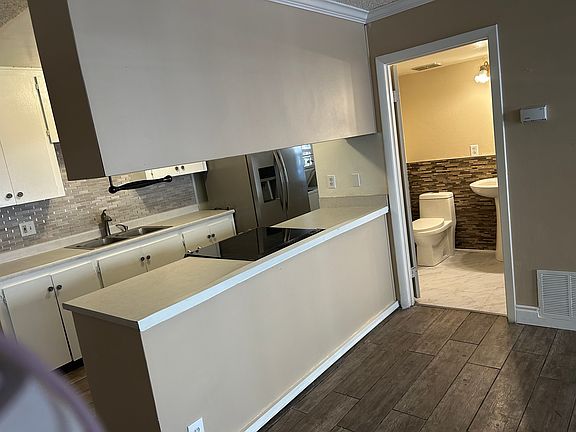5th image of 1480 Lorilyn Ave Unit 1