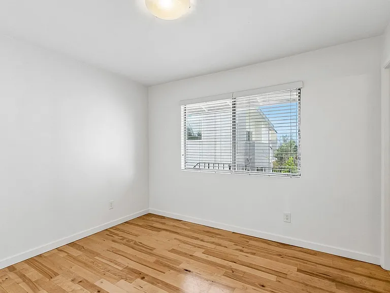 1314 Maltman Ave — Photo 23