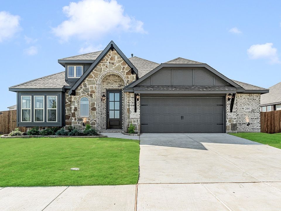 1st image of 204 Claywood Dr