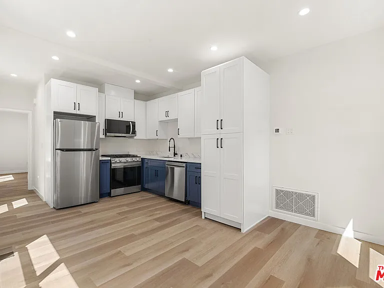 1305 Lucile Ave #5 — Photo 3
