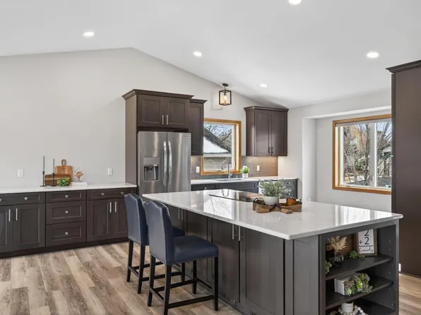 13941 Fountain Ave N, Hugo, MN 55038