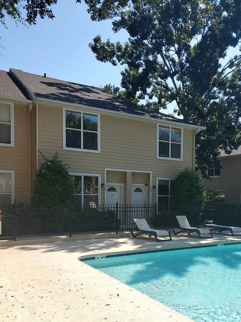 2 bed, 2.5 bath, 1114 sqft, $1,450 — Photo 1