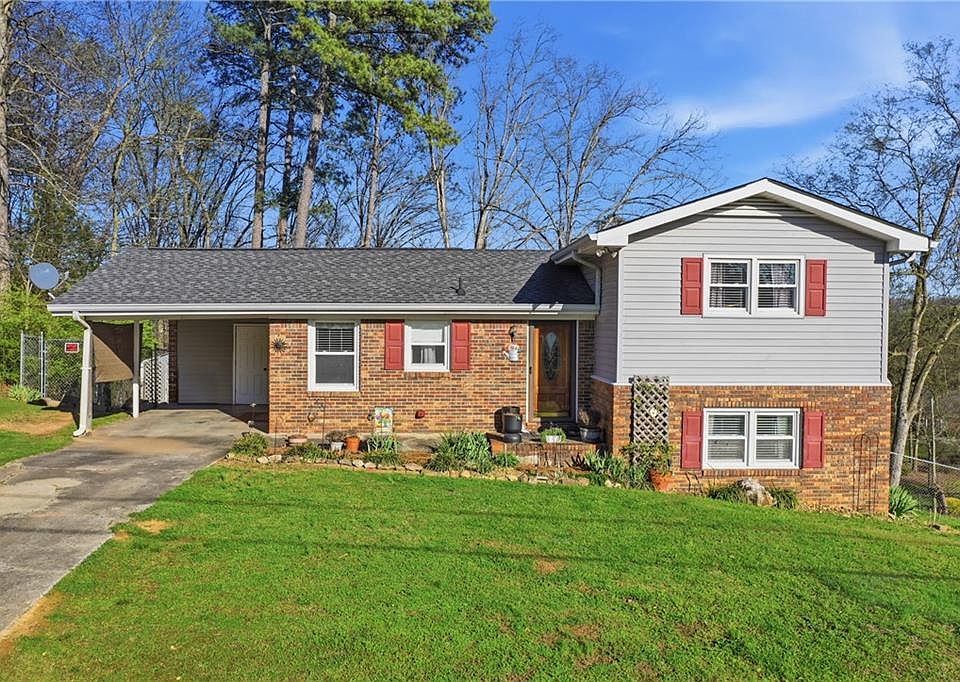 1st image of 135 Cantrell Dr SW