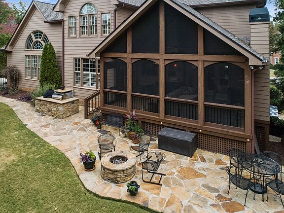 4th image of 1000 Lainston Ct