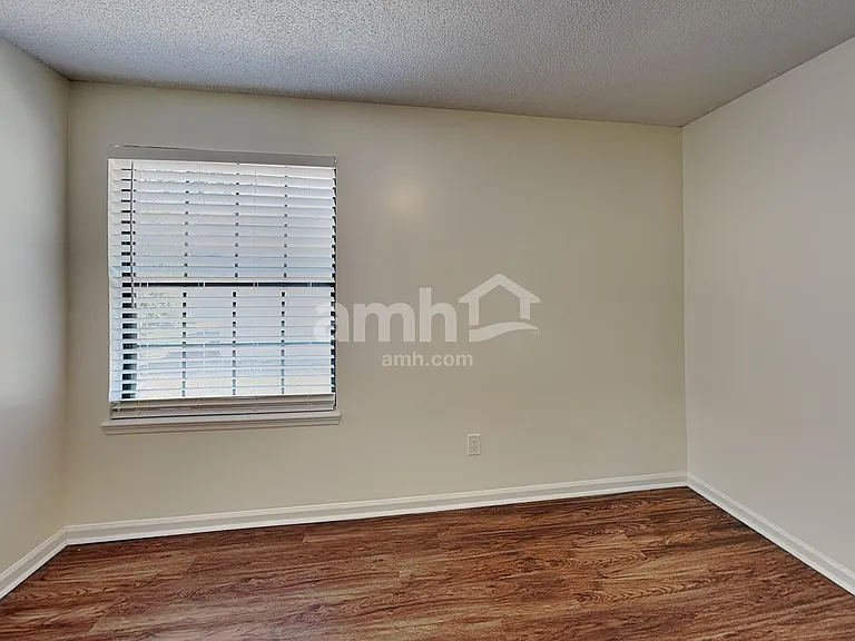 7546 Fawn Lake Dr N — Photo 14
