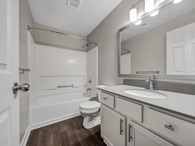 Sunscape Apartments — Photo 32