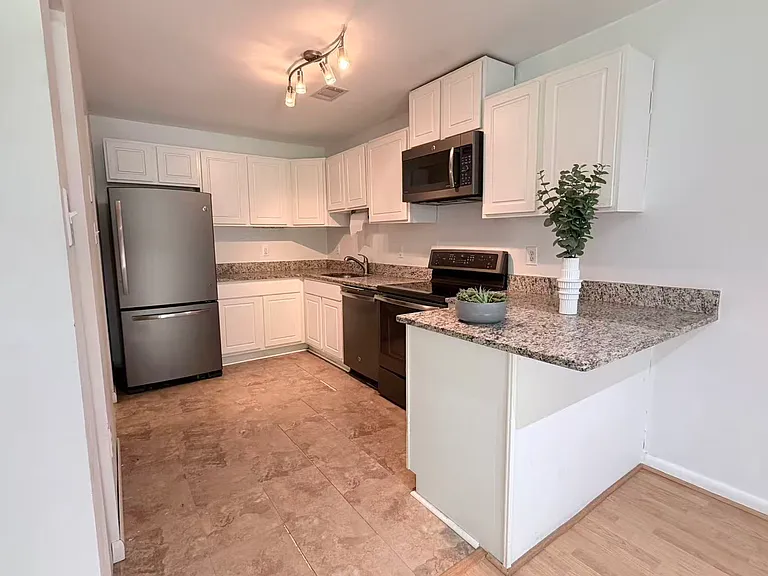 18711 Paprika Ct — Photo 6