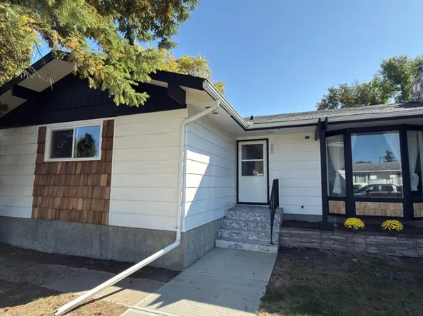 307 NW 6th Ave W, Hanna, AB T0J 1P0
