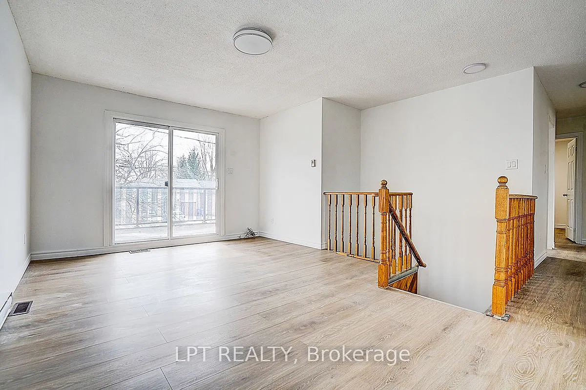 3 bed, $2,100 — Photo 4