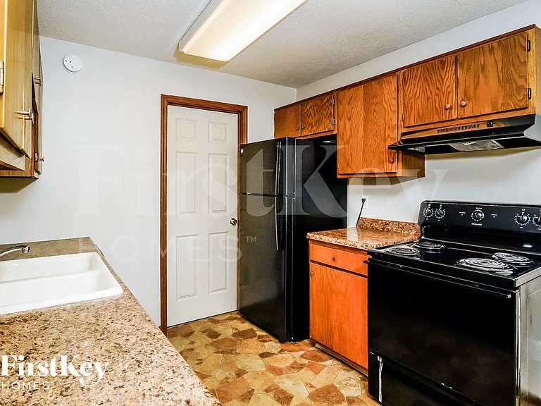 8631 Pleasant Creek Ct — Photo 8
