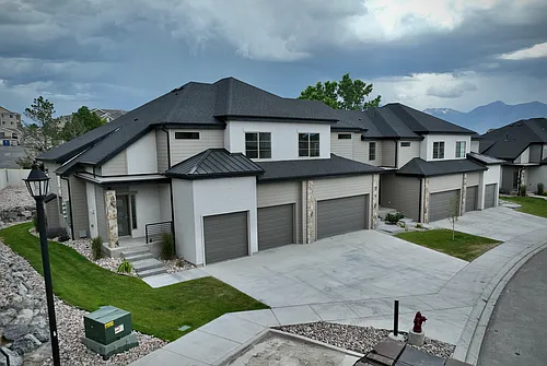 178 W Autumn Ln Photo 1