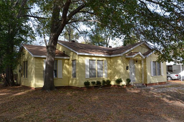 1st image of 1042 Edgewood Dr