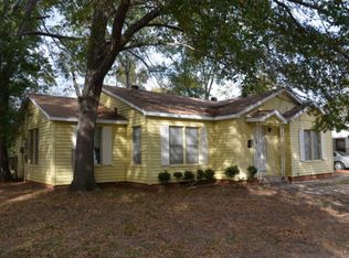 1042 Edgewood Dr, Jacksonville, TX 75766