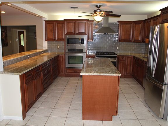 4th image of 119 Moss Dr