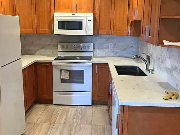 5th image of 1743 Carmel Dr APT 28