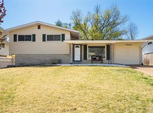 10920 Ridge Forest Dr, Saint Louis, MO 63123
