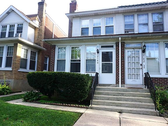 2nd image of 2140 W Washington St