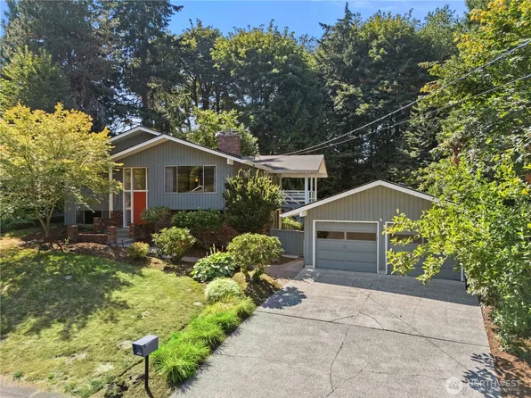 1828 Lakewood Circle SE, Olympia, WA 98501