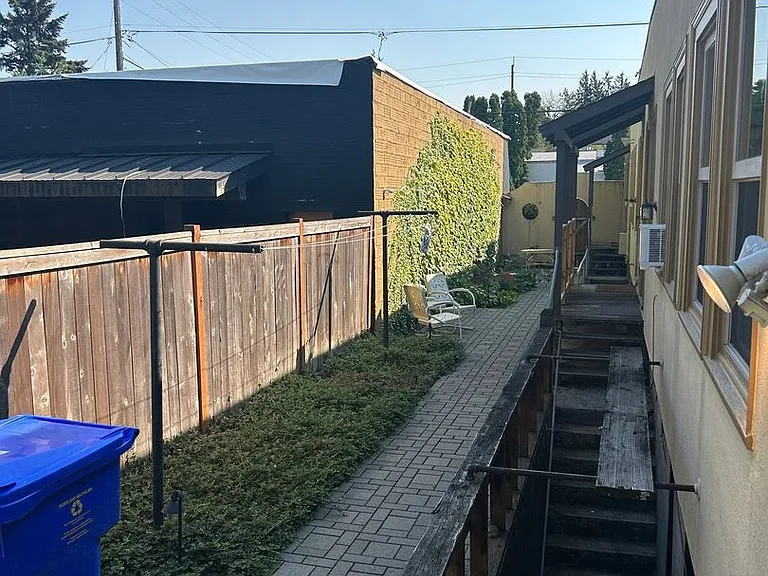 824 SE Peacock Ln — Photo 11