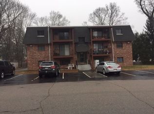 3 Cassidy Ln APT 5, Medway, MA 02053