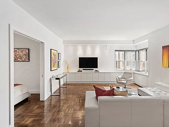 2nd image of 20 E 9th St #12E